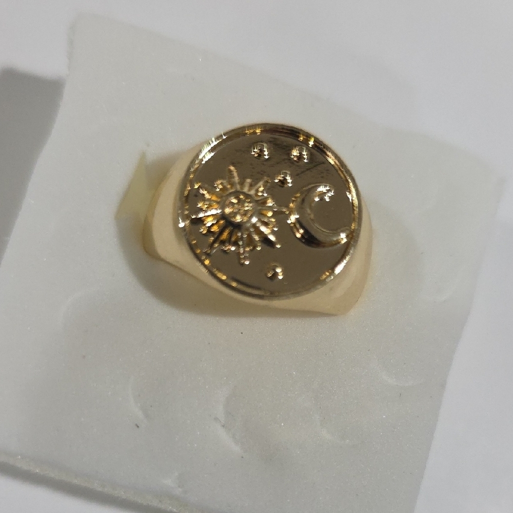 Celestial Sun & Moon Gold Signet Ring – Mystic Astrology Statement Jewelry - 6.5 - Picture 3 of 11